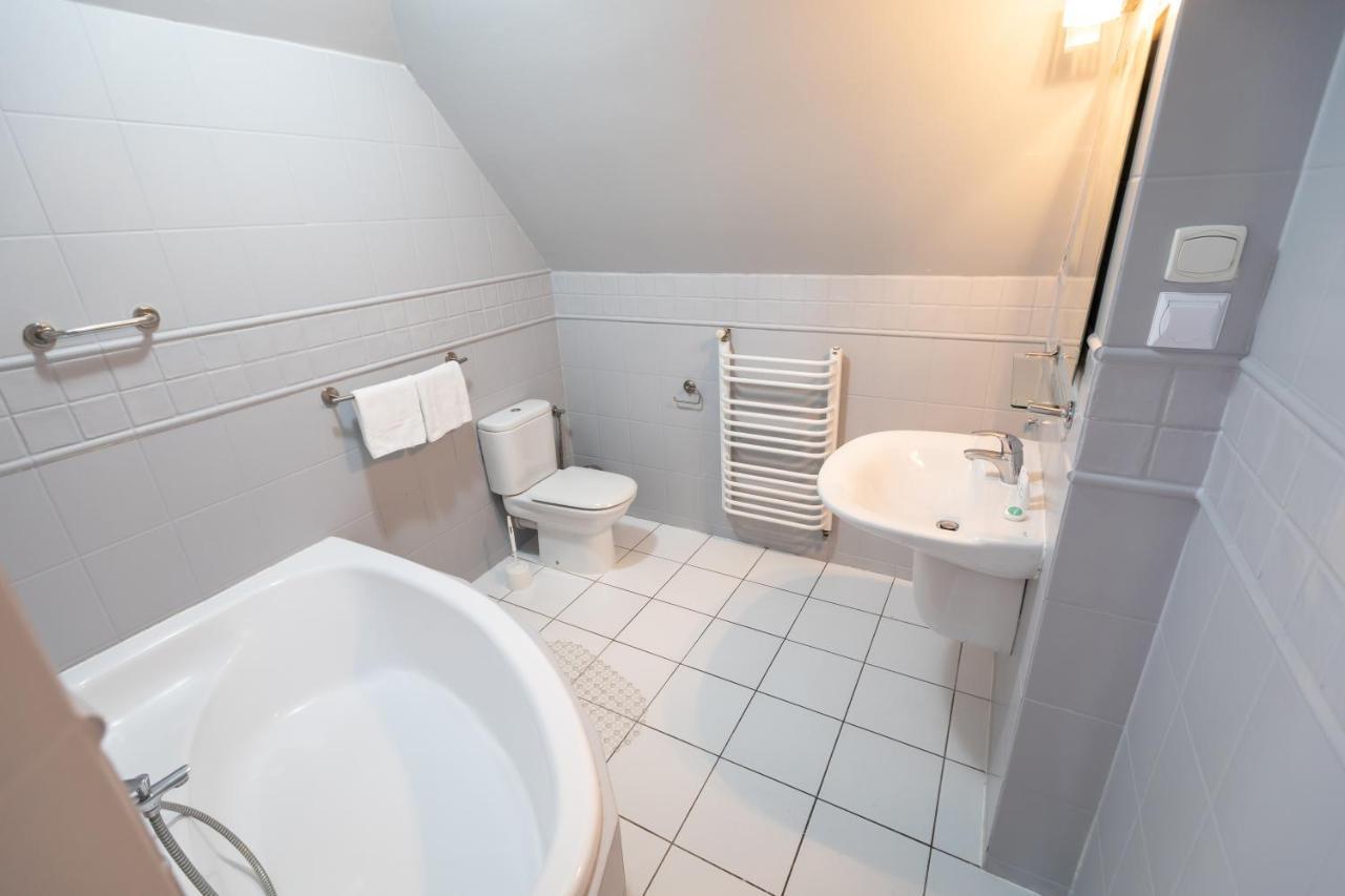 Hotel Podkowa Wroclaw Dış mekan fotoğraf