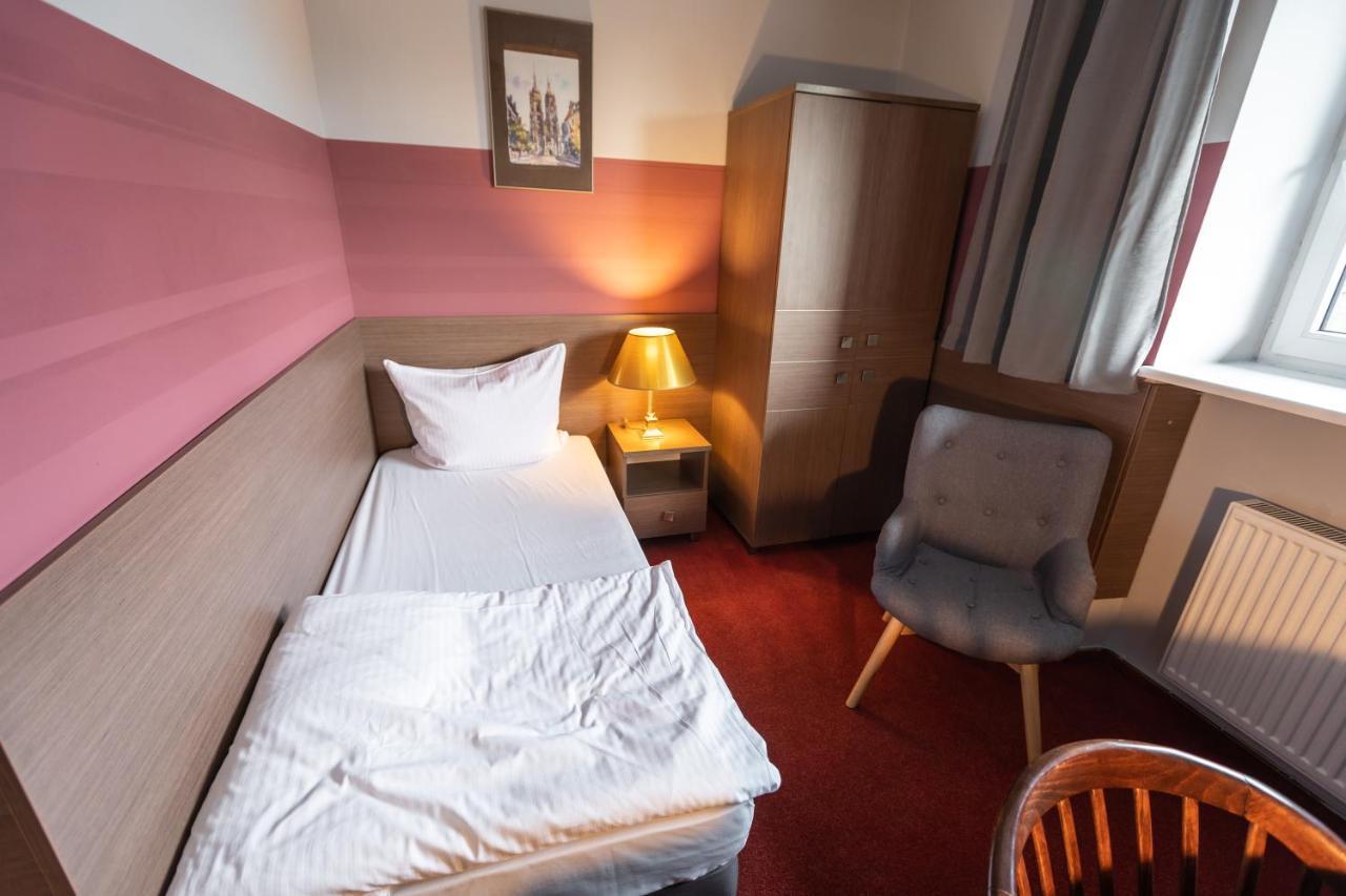 Hotel Podkowa Wroclaw Dış mekan fotoğraf